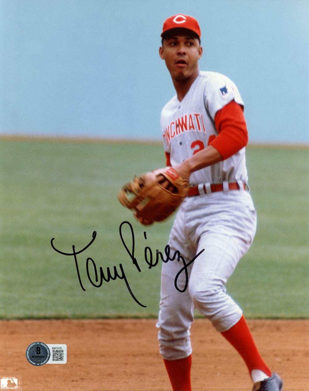 Tony Perez Autographed/Signed Cincinnati Reds 8x10 Photo Beckett 45240 ...