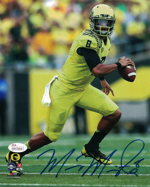 Marcus Mariota Autographed/Signed Oregon Ducks 8x10 Photo JSA 14010 PF