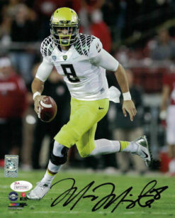 Marcus Mariota Autographed/Signed Oregon Ducks 8x10 Photo JSA 14131 PF