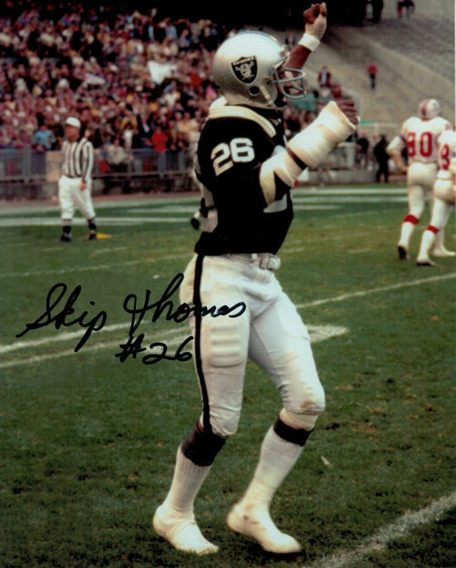Skip Thomas Autographed Oakland Raiders 8x10 Photo (Vertical) 13562
