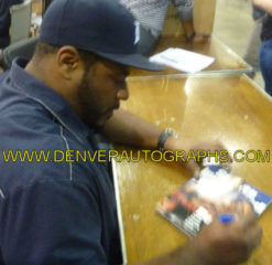 Jerome Bettis Signed Pittsburgh Steelers Sports Illustrated 11/97 No label 15445