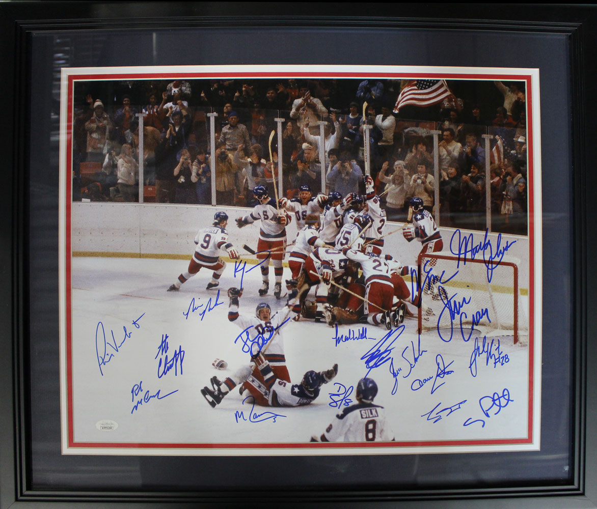 1980 USA Miracle Hockey Team Autographed Framed 16x20 Photo 18 Sigs JSA 26866