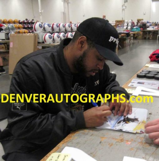 Devante Smith-Pelly Autographed Washington Capitals 8x10 Photo FAN 23784 PF