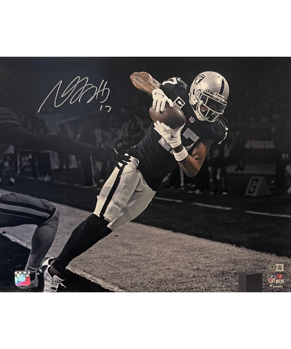 Davante Adams Autographed Las Vegas Raiders 16x20 Photo Beckett 