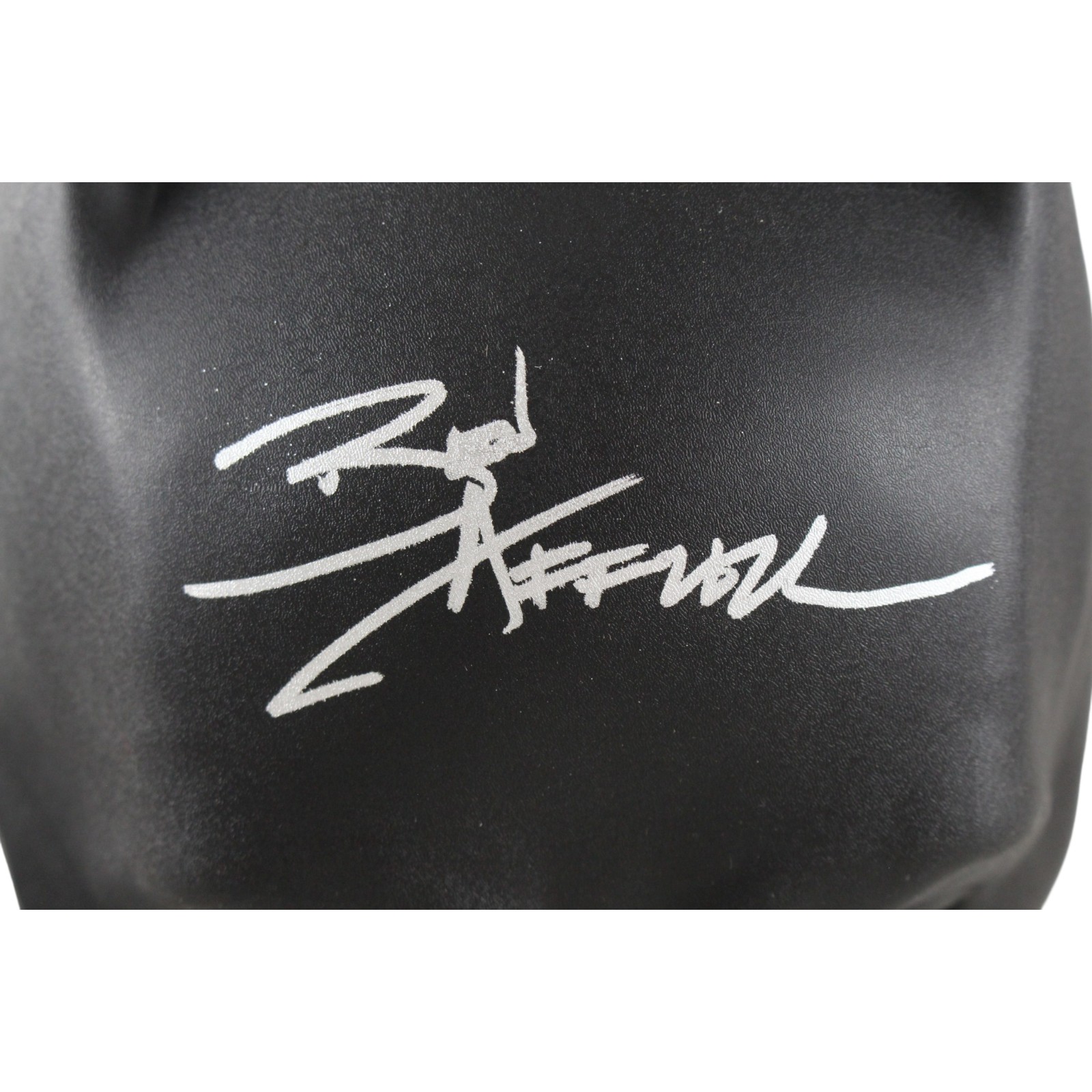 Ben Affleck Autographed/Signed Batman Mask Full Signature Beckett 56450 6 Ben Affleck Autographed/Signed Batman Mask Full Signature Beckett 56450