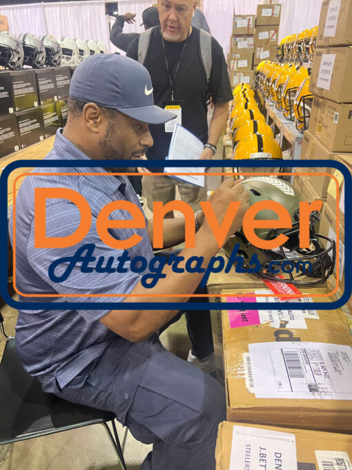 Jerome Bettis Autographed Pittsburgh Steelers Pro 22 STS Helmet Beckett 51790