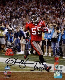 Derrick Brooks Autographed Tampa Bay Buccaneers 8x10 Photo Dagger Beckett 54694