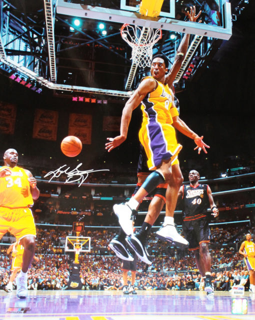 Kobe Bryant Autographed/Signed Los Angeles Lakers 16x20 Photo PSA 20879 PF