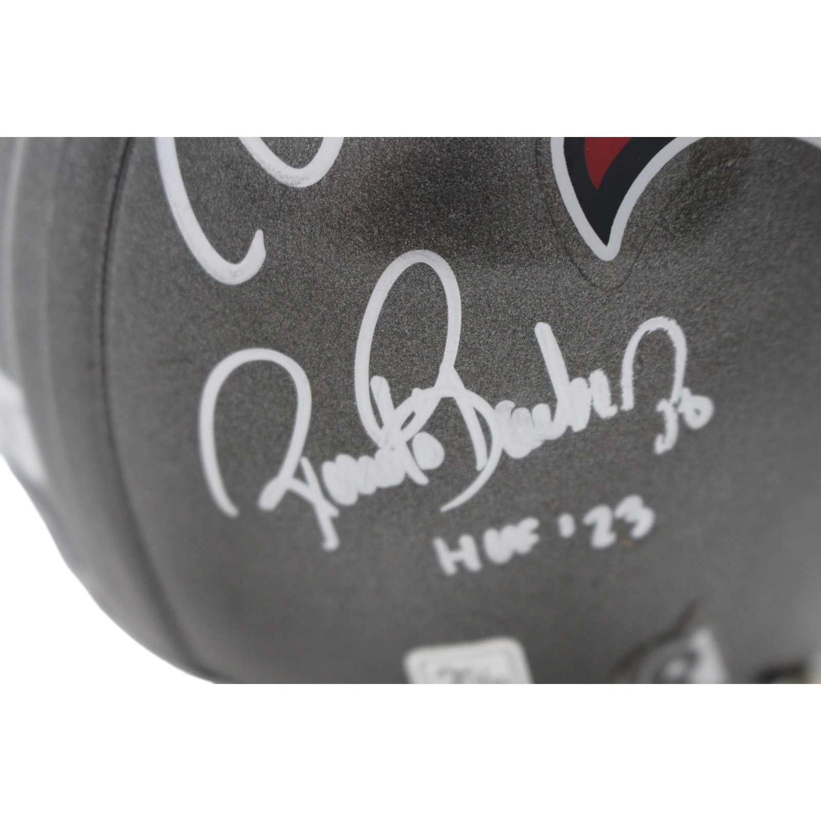 Lee Roy Selmon +4 Tampa Bay Buccaneers Signed 97-13 Mini Helmet Beckett 57259 2 Lee Roy Selmon +4 Tampa Bay Buccaneers Signed 97-13 Mini Helmet Beckett 57259