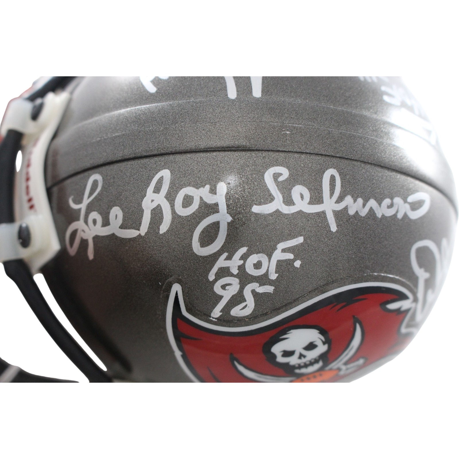 Lee Roy Selmon +4 Tampa Bay Buccaneers Signed 97-13 Mini Helmet Beckett 57259 5 Lee Roy Selmon +4 Tampa Bay Buccaneers Signed 97-13 Mini Helmet Beckett 57259