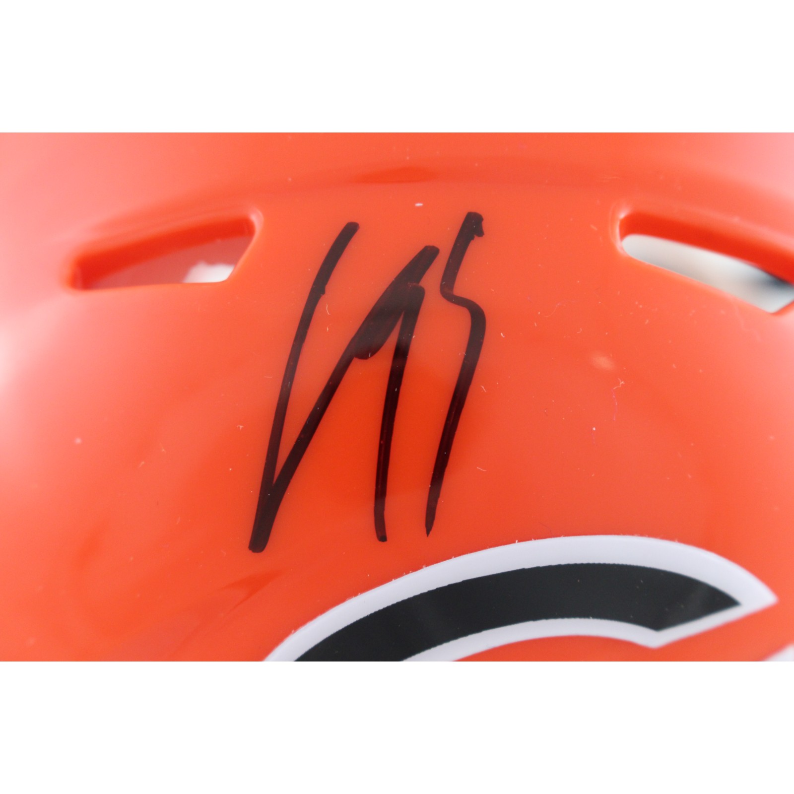 Luther Burden Autographed Chicago Bears Mini Helmet 22 Alt Beckett Witness 51852 2 Luther Burden Autographed Chicago Bears Mini Helmet 22 Alt Beckett Witness 51852