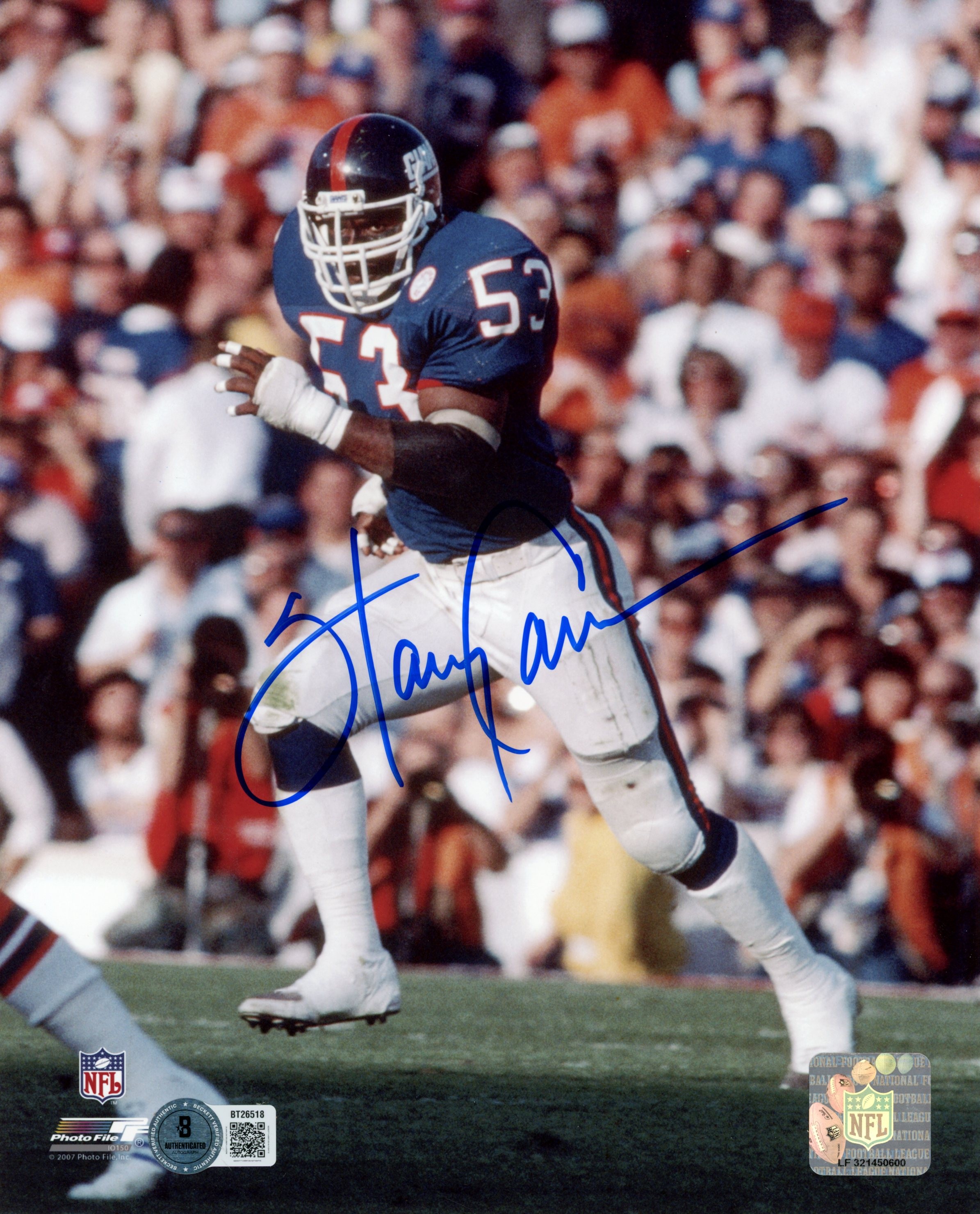 Harry Carson Autographed New York Giants 8x10 Photo PF Run Right Beckett 56796
