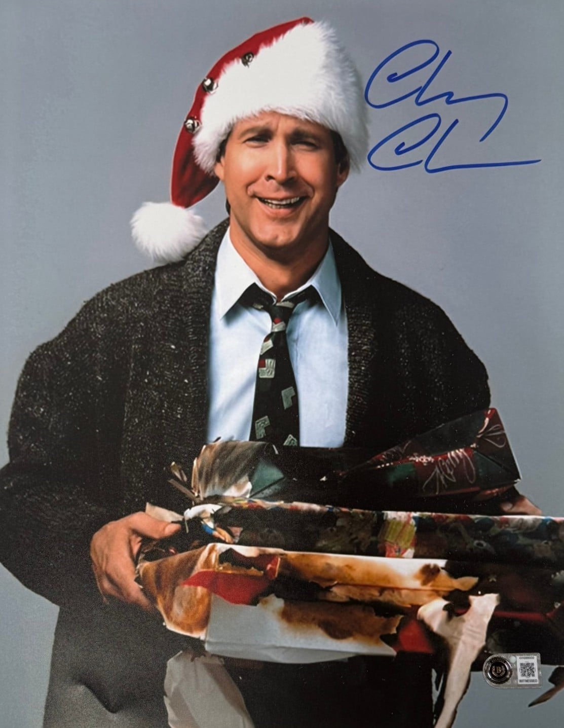 Chevy Chase Autographed/Signed Christmas Vacation 11x14 Photo Beckett WIT 58264