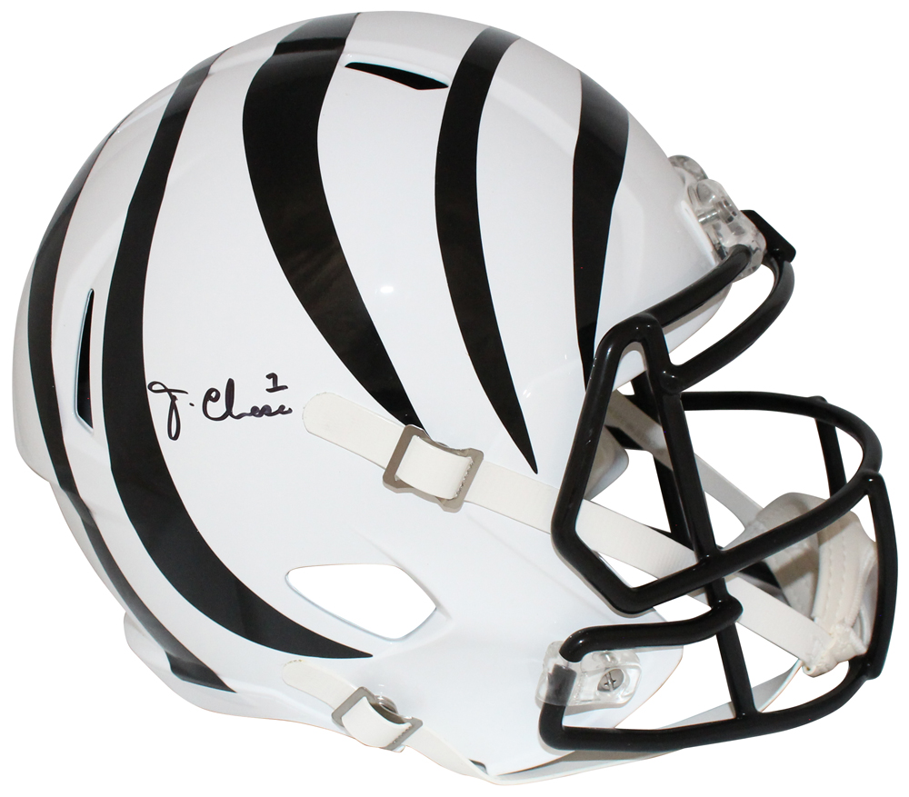 Ja'Marr Chase Signed Cincinnati White Alt F/S Helmet Becektt 41049
