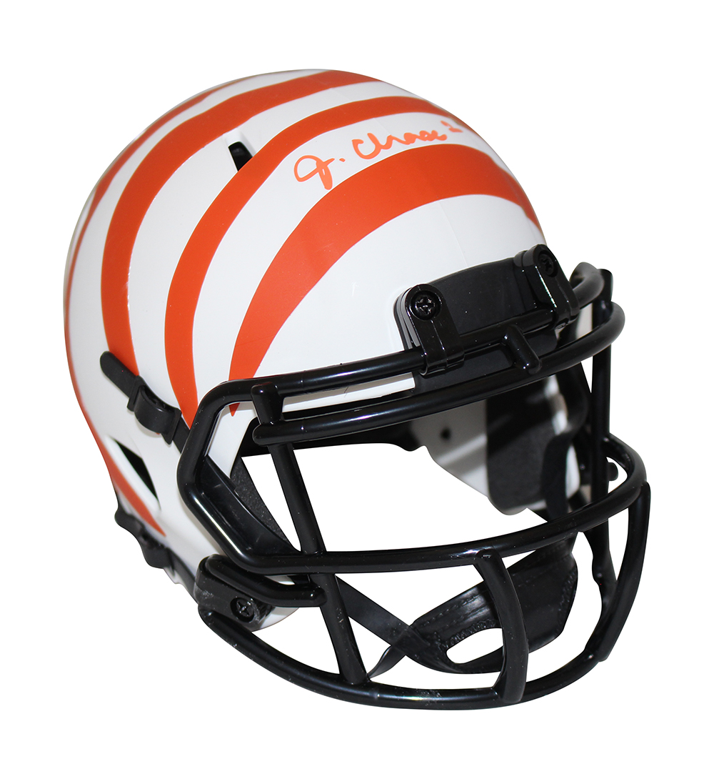 Ja'Marr Chase Autographed Cincinnati Bengals Lunar Mini Helmet Beckett –  Denver Autographs