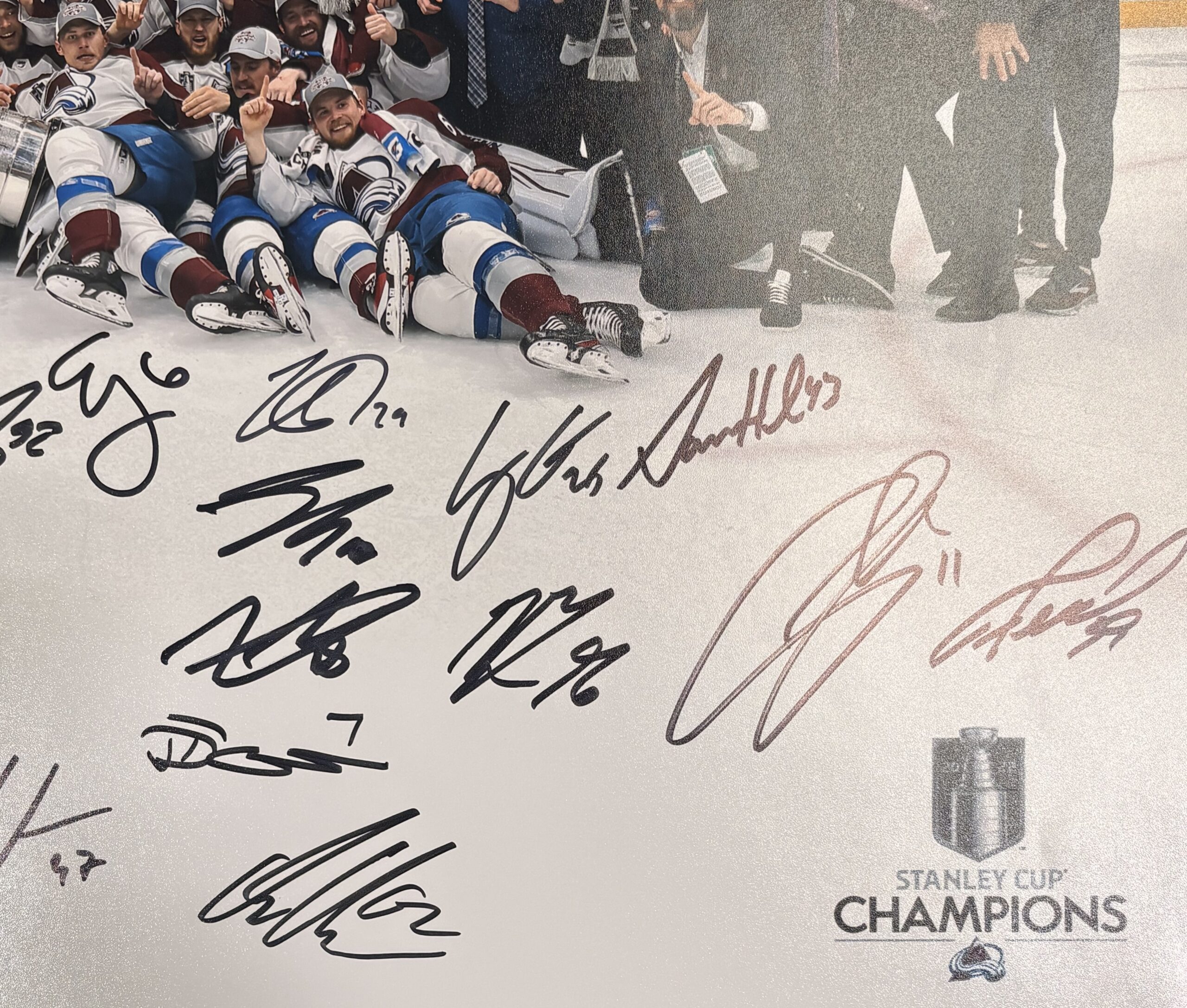 Colorado Avalanche 18 sigs Autographed 16x20 Photo SC Champs Fanatics 56603 4 Colorado Avalanche 18 sigs Autographed 16x20 Photo SC Champs Fanatics 56603