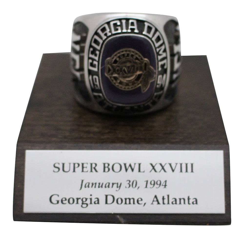 Dallas Cowboys Super Bowl XXVIII Ring Collectible With Base Stand