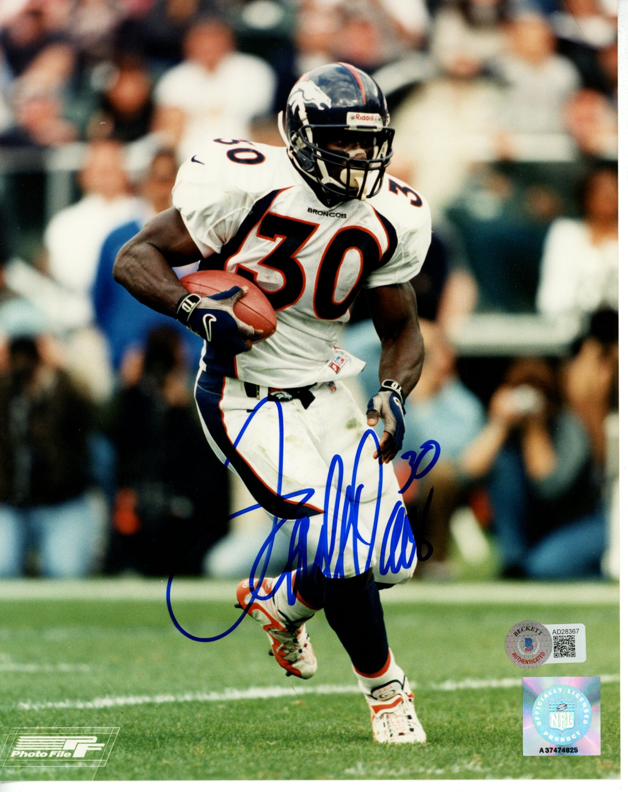 Terrell Davis Autographed/Signed Denver Broncos 8x10 Photo Beckett 55820