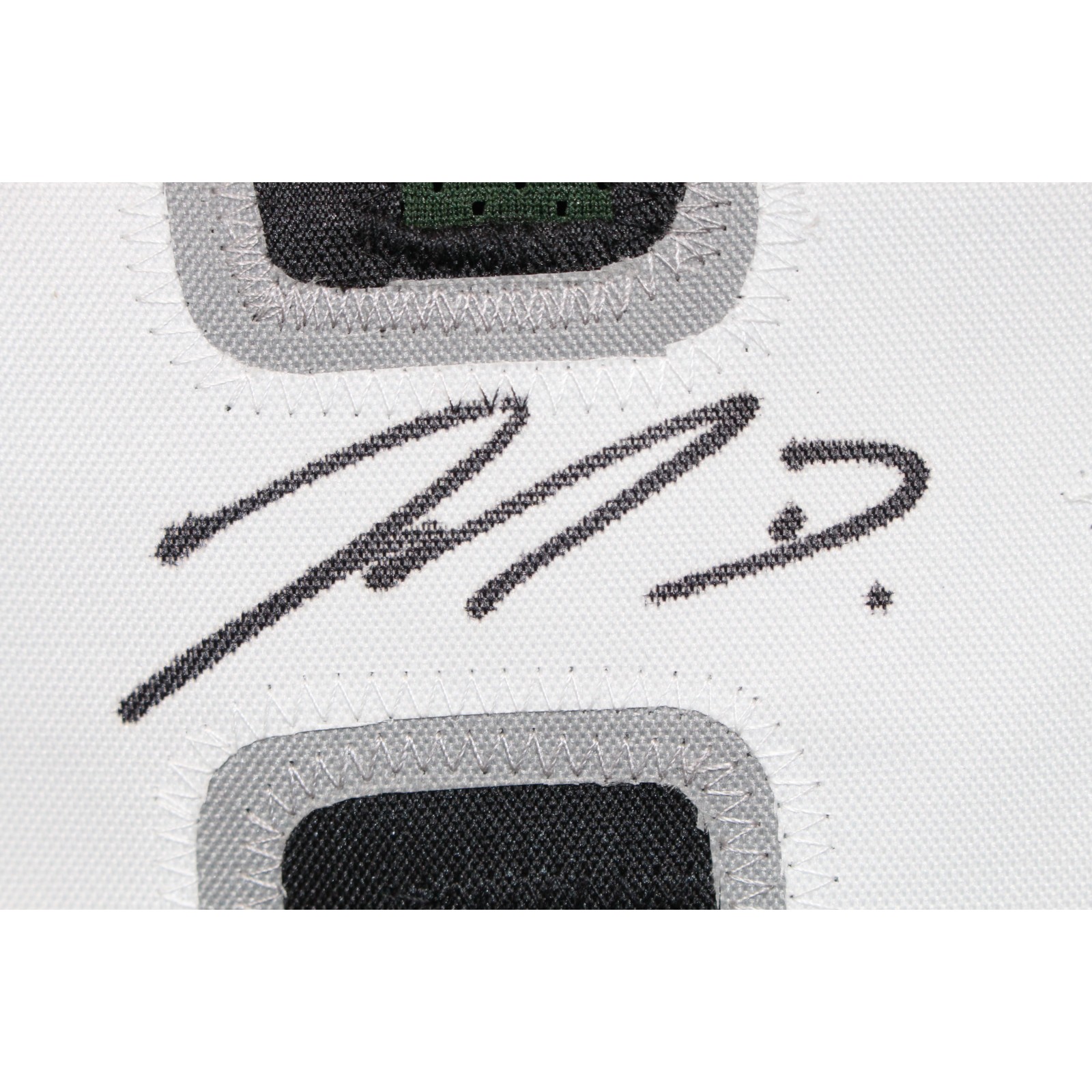 Jahan Dotson Signed Philadelphia Eagles Pro Style XL Green Jersey Beckett 53716