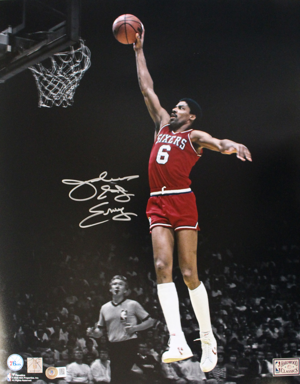Julis Erving Autographed/Signed Philadelphia 76ers 16x20 Photo Beckett