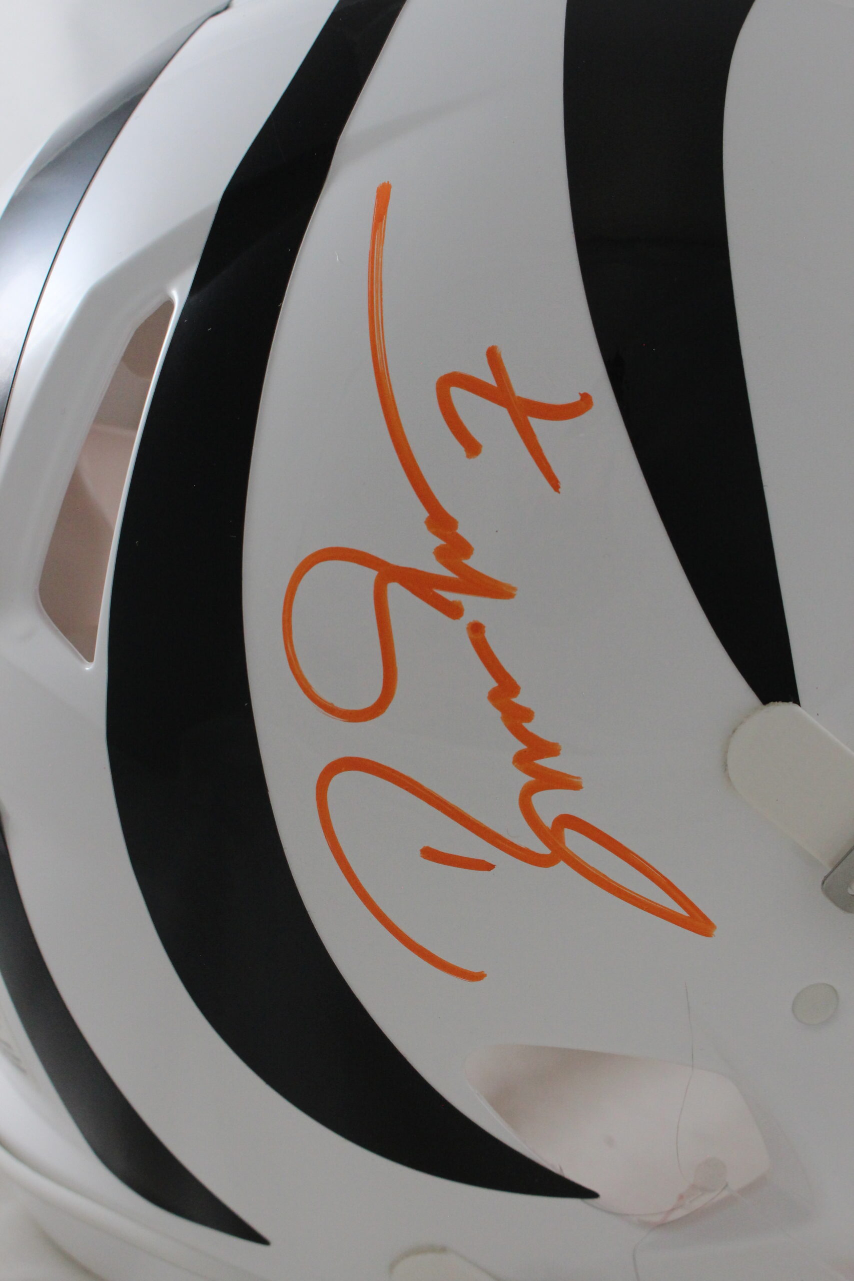 Boomer Esiason Autographed Cincinnati Bengals Authentic Alt Helmet Beckett 56209 2 Boomer Esiason Autographed Cincinnati Bengals Authentic Alt Helmet Beckett 56209