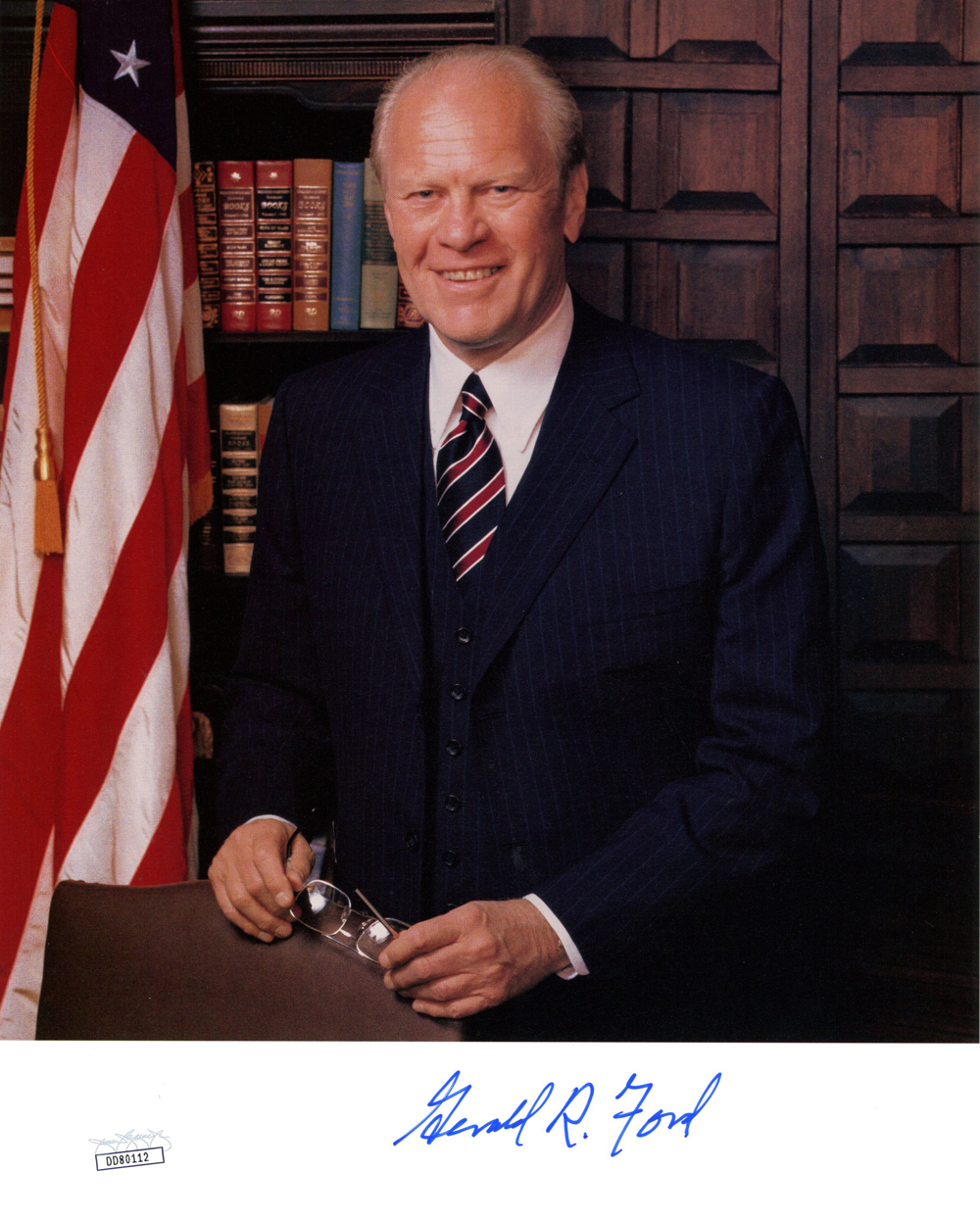 Gerald Ford Autographed/Signed United States Presidential 8x10 Photo JSA