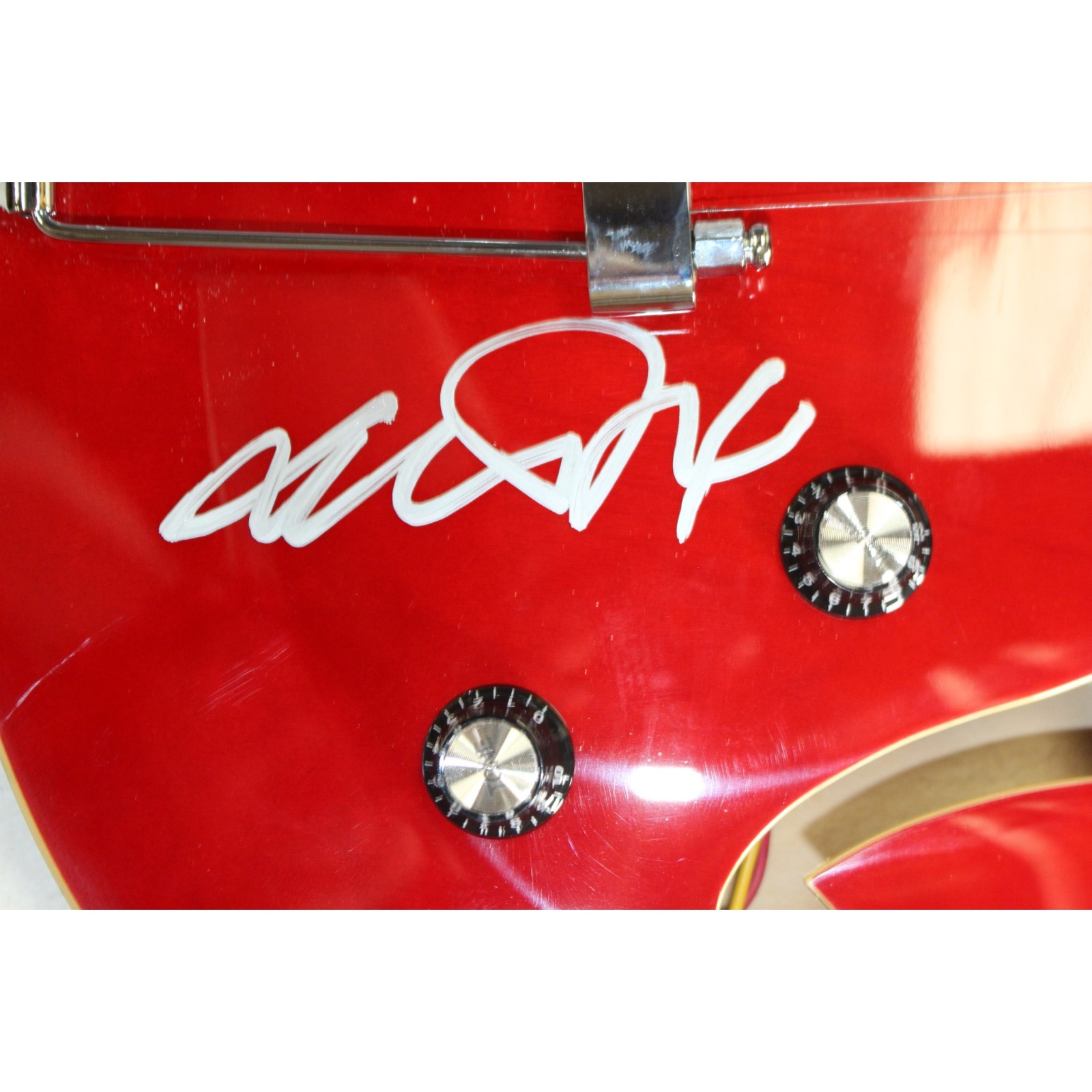 Michael J Michael J. Fox Autographed Back to The Future Grote Guitar Beckett Witness 57890