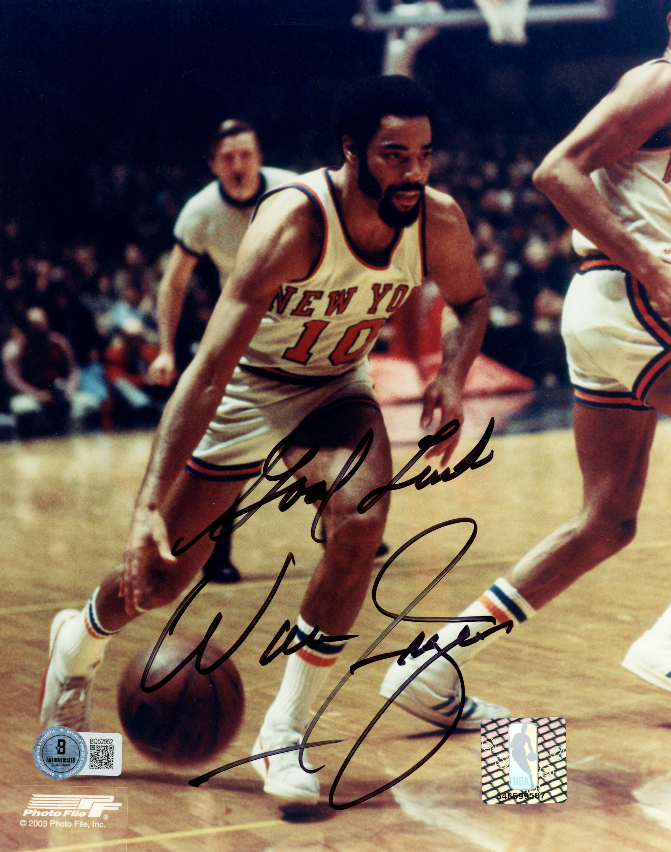 Walt Frazier Autographed/Signed New York Knicks 8x10 Photo Beckett 57462