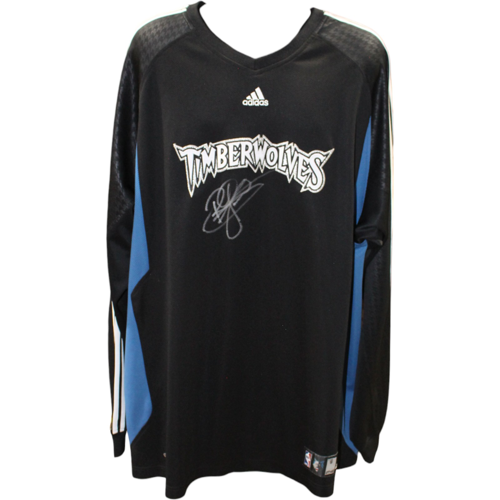 Ryan Gomes Signed Game Used Dallas Mavericks Adidas 3XLT Black Warmup BAS 48662