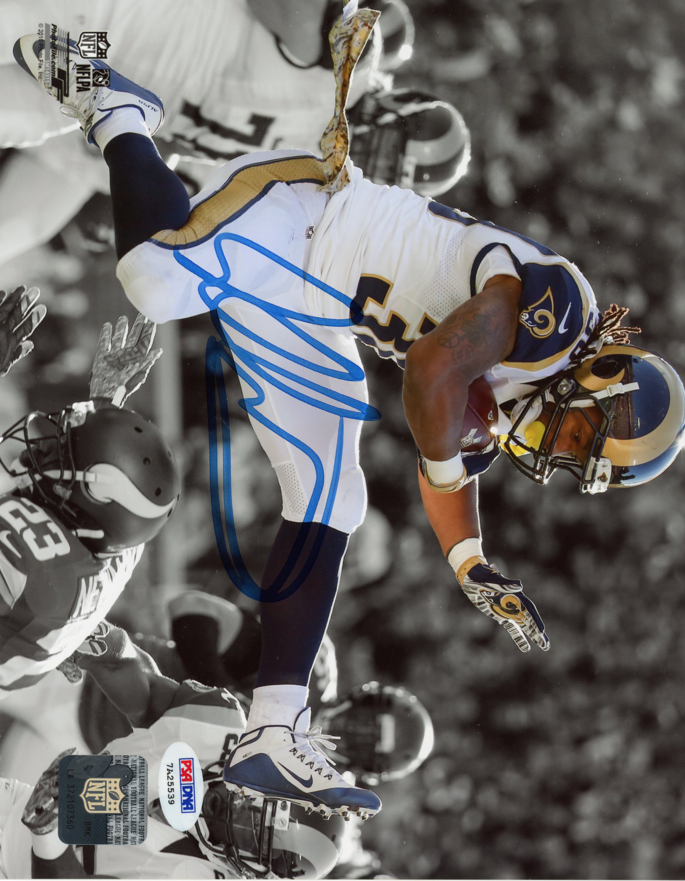 Todd Gurley Autographed 8x10 Photo Los Angeles Rams BAS