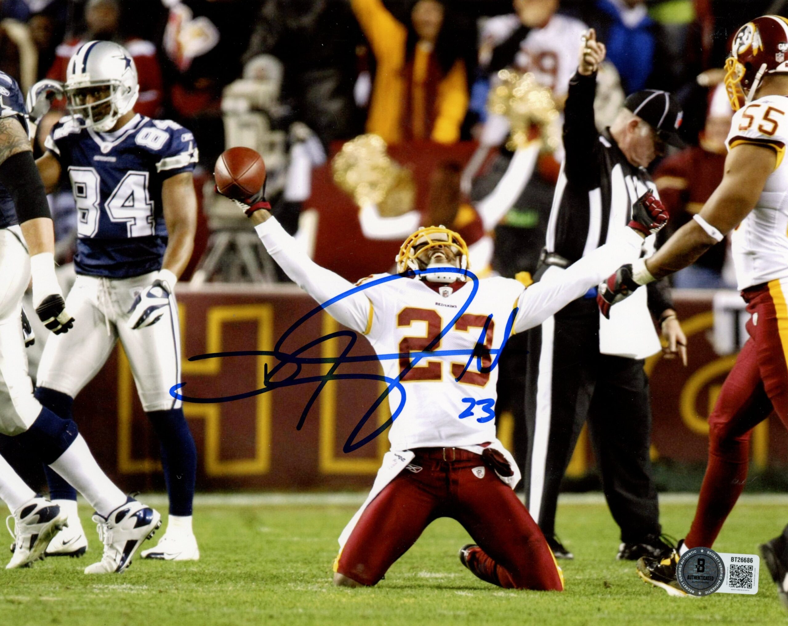 DeAngelo Hall Autographed/Signed Washington Redskins 8x10 Photo Beckett 56844 1 DeAngelo Hall Autographed/Signed Washington Redskins 8x10 Photo Beckett 56844