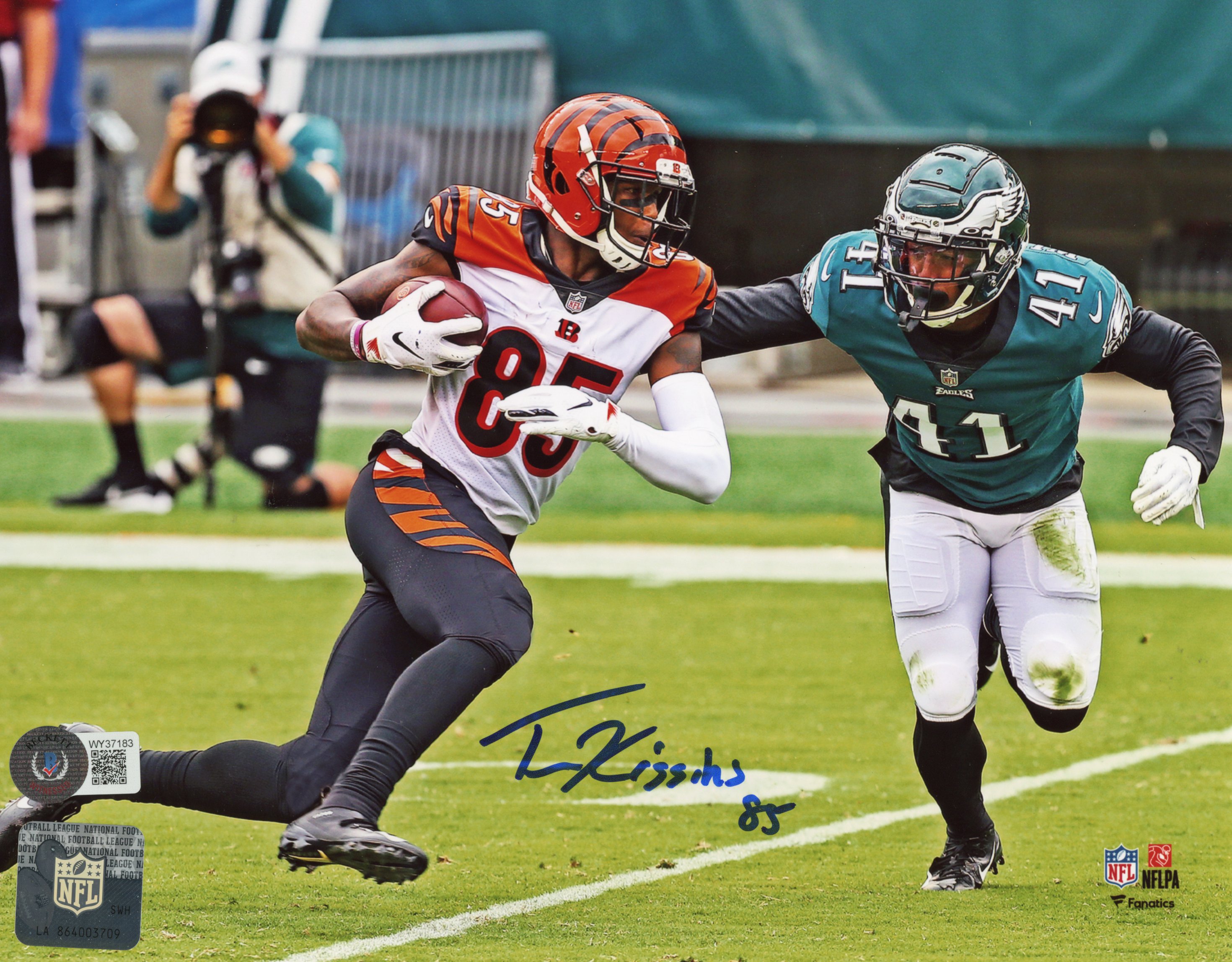 Tee Higgins Autographed/Signed Cincinnati Bengals 8x10 Photo Beckett 