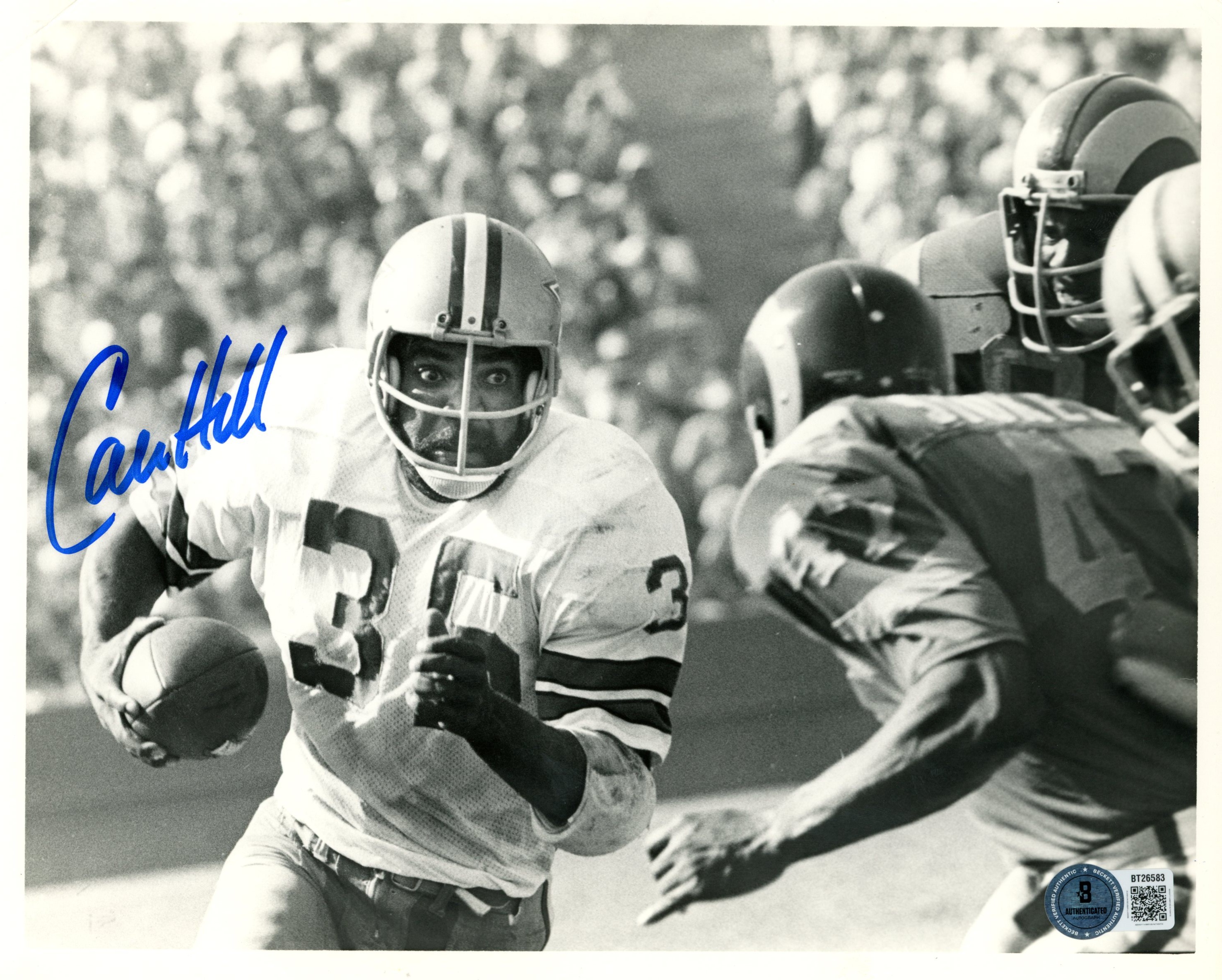 Calvin Hill Autographed Dallas Cowboys 8x10 Photo B&W vs Rams Beckett 56767