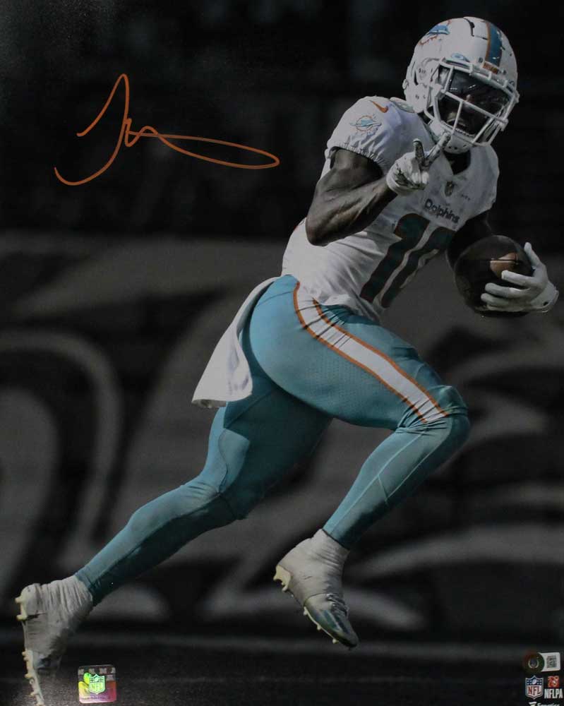 Tyreek Hill Autographed/Signed Miami Dolphins 16x20 photo Beckett 