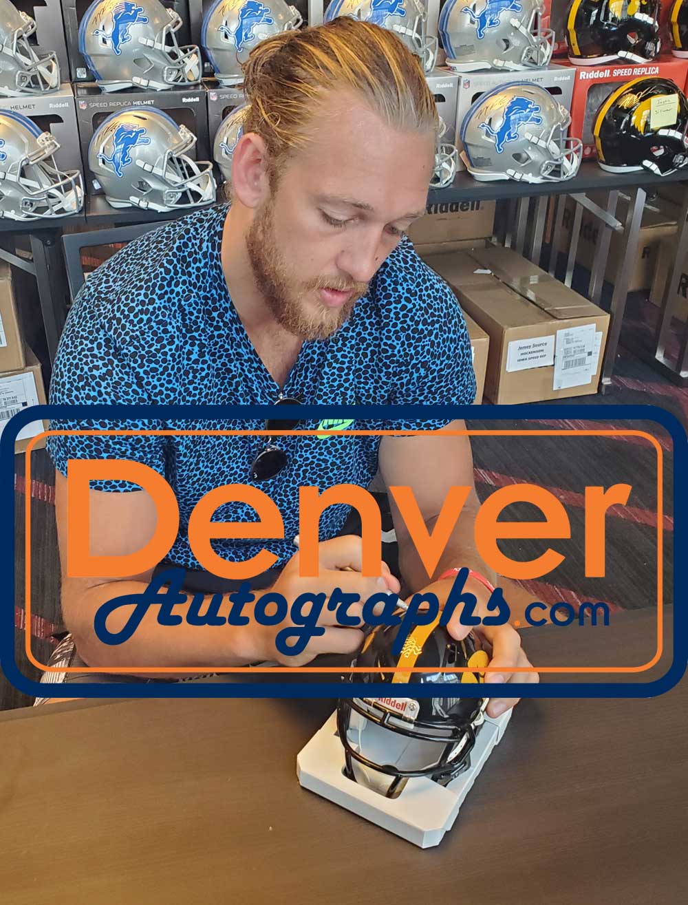 TJ Hockenson Autographed/Signed Iowa Hawkeyes Mini Helmet Beckett