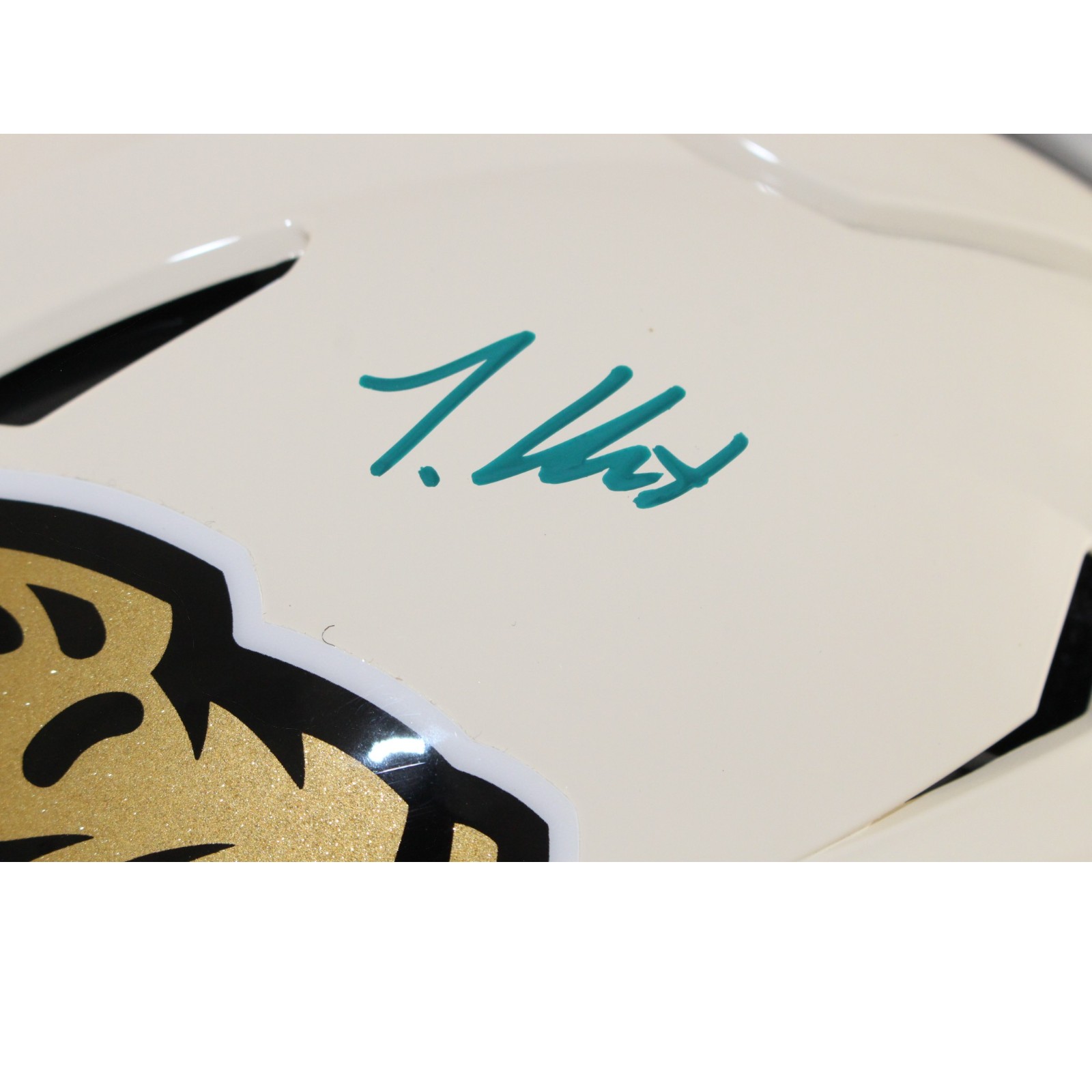 Travis Hunter Autographed Jacksonville Jaguars Retro SpeedFlex Beckett WIT 57935