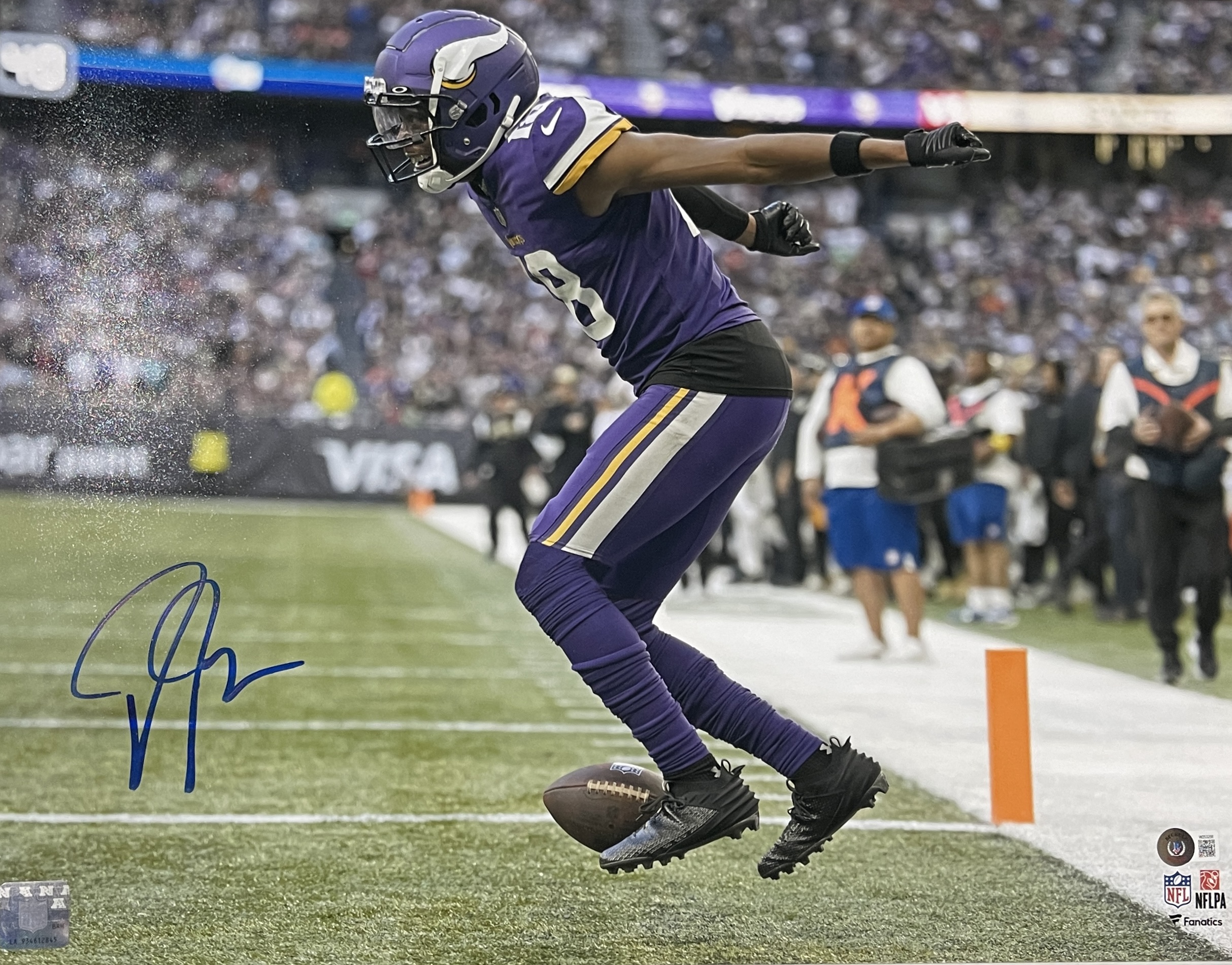 Justin Jefferson Autographed Minnesota Vikings 16x20 Photo Beckett