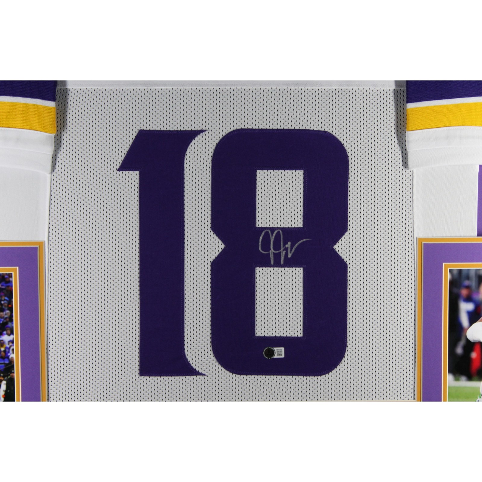 Justin Jefferson Autographed Pro Style Wht XL Framed Jersey 35x43 Beckett 53075