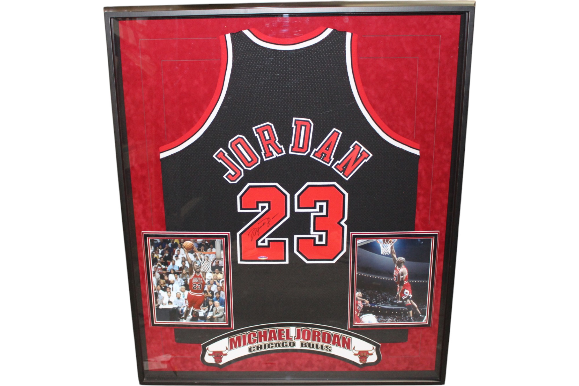 Michael Jordan Autographed Chicago Bulls Framed Black Jersey Upper Deck 50109