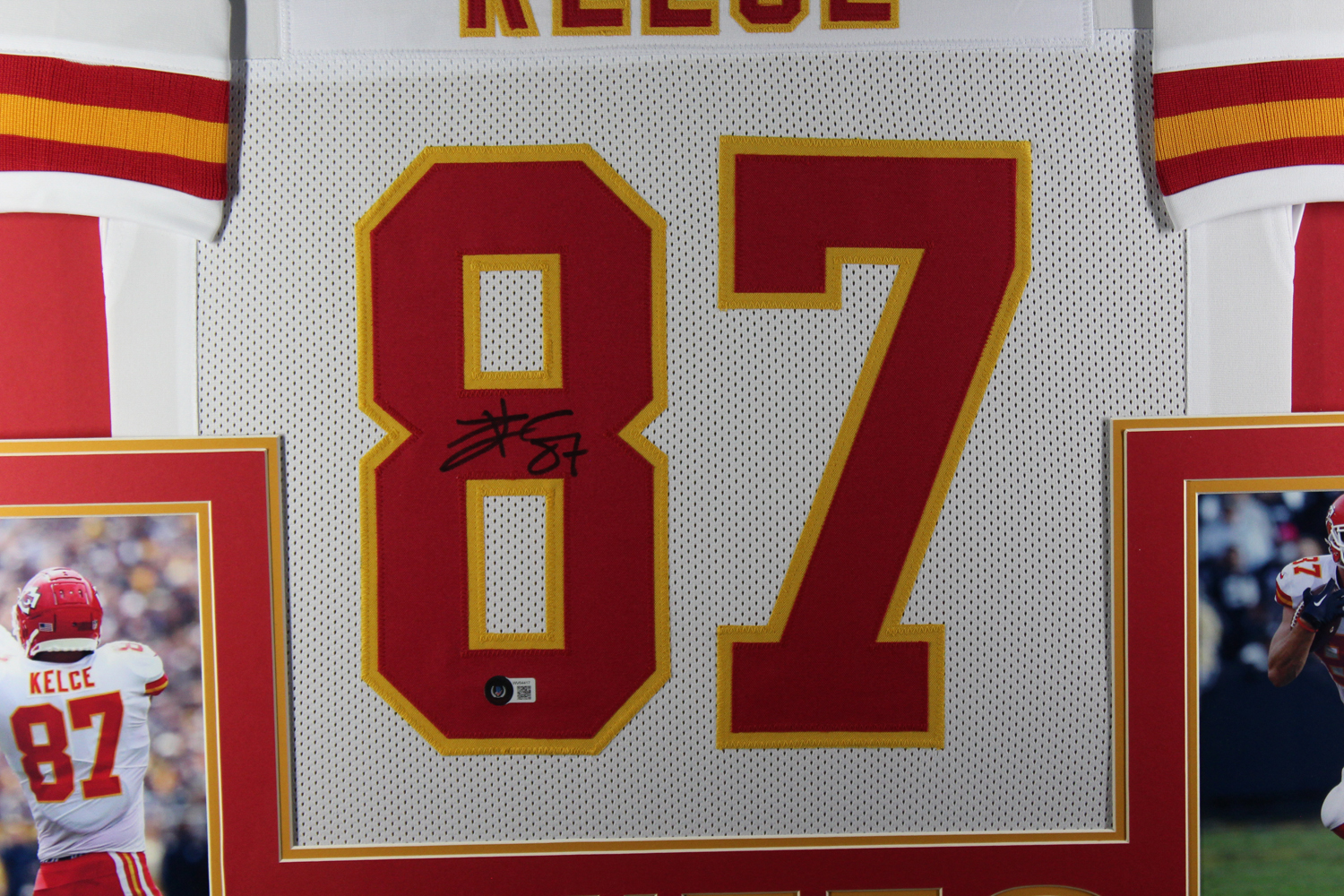 Travis Kelce Autographed/Signed Pro Style Framed White XL Jersey Beckett