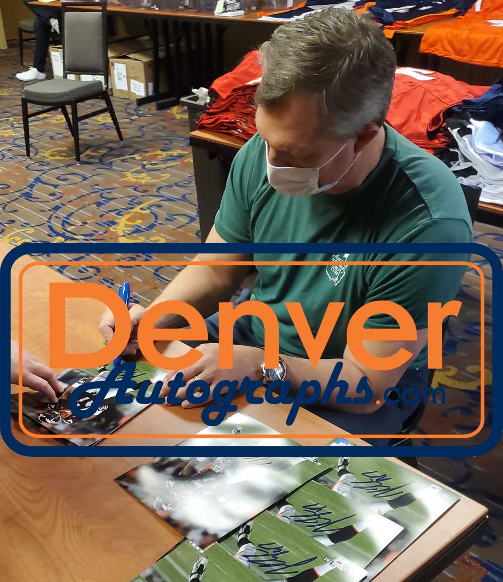 John Lynch Autographed/Signed Denver Broncos 8x10 Photo BAS 31573
