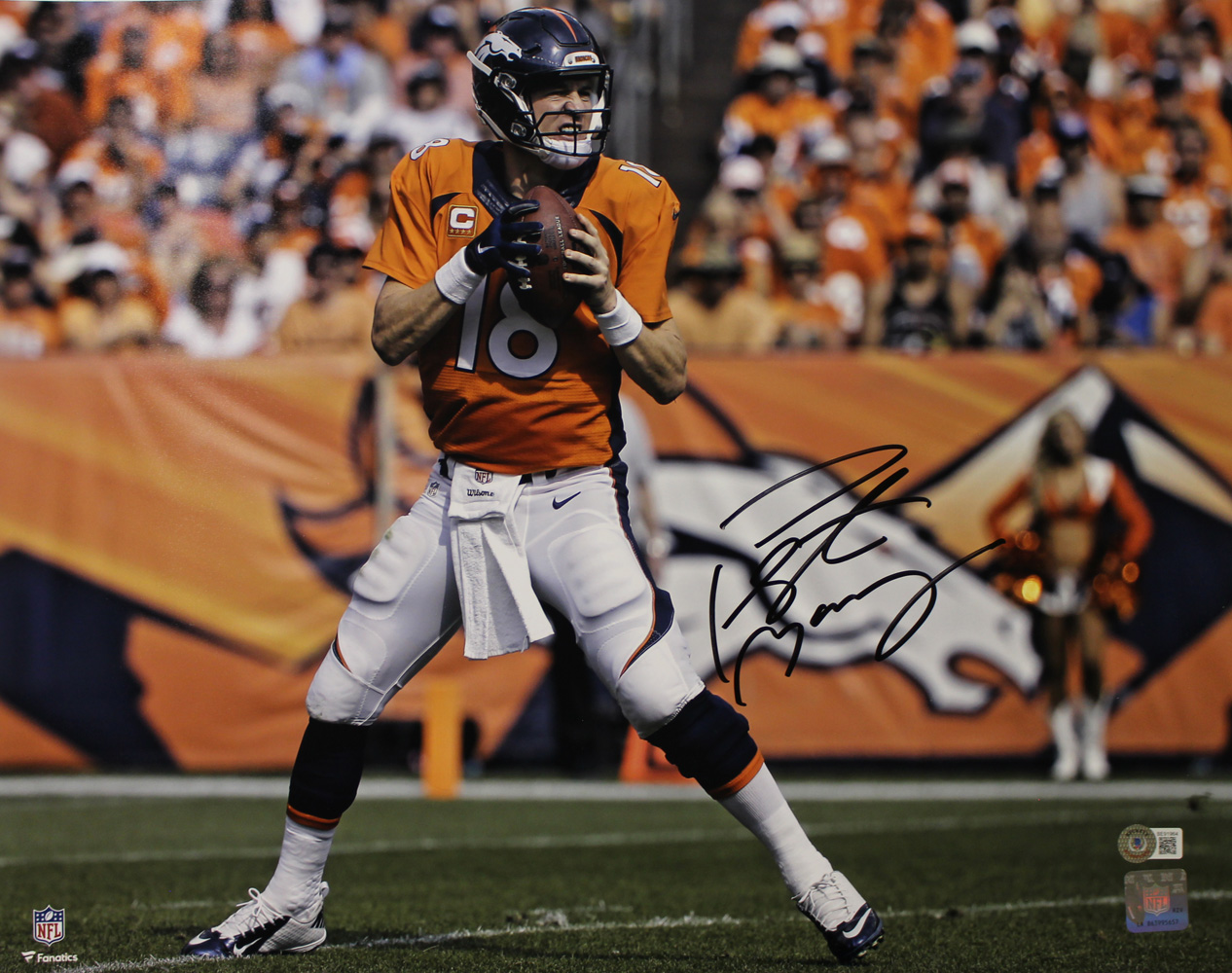 Peyton Manning Autographed/Signed Denver Broncos 16x20 Photo Beckett