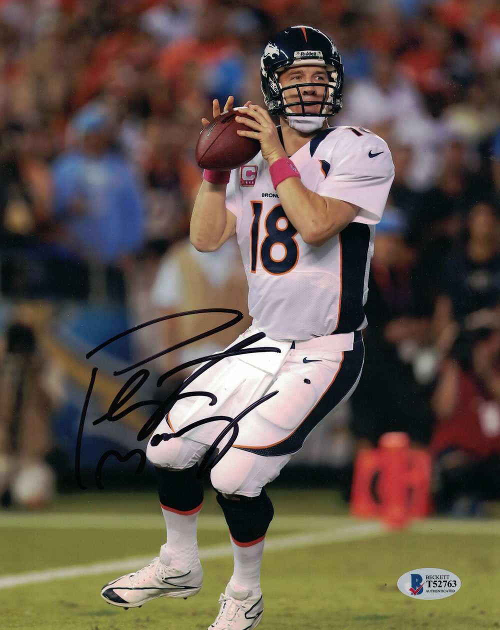 Peyton Manning Autographed/Signed Denver Broncos 8×10 Photo BAS 26903