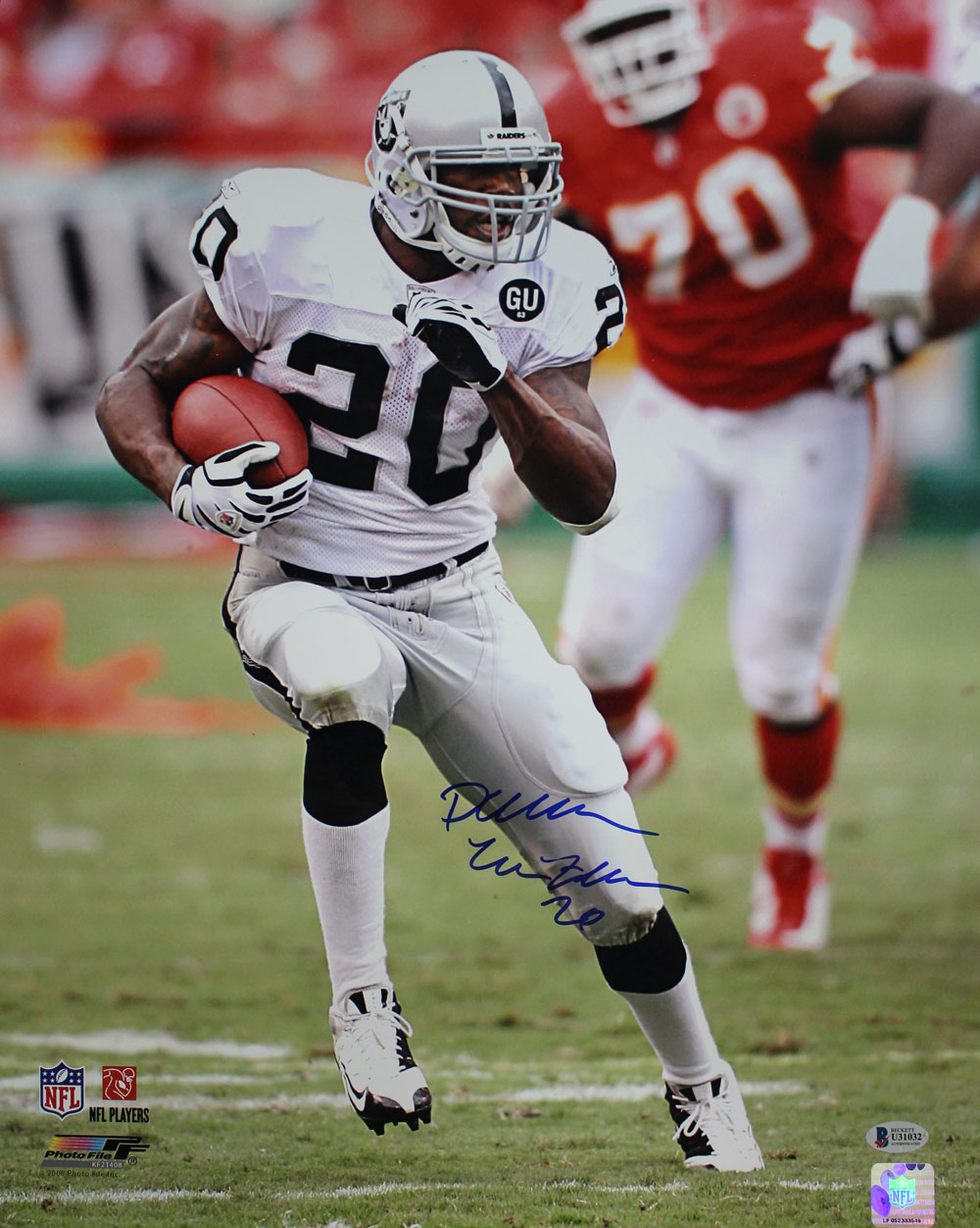 Darren McFadden Autographed/Signed Oakland Raiders 16x20 Photo BAS 29173