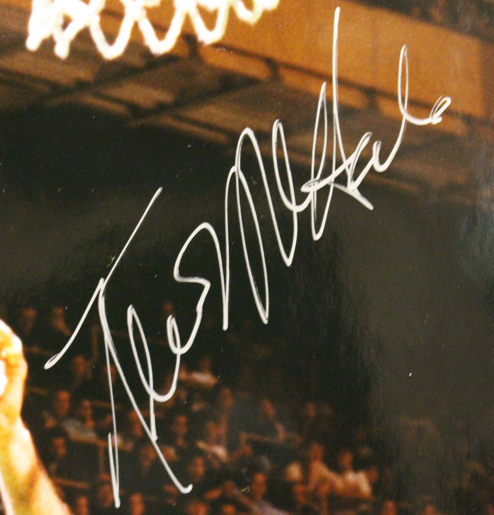 Kevin McHale Autographed Boston Celtics 8x10 Photo Book Upper Deck