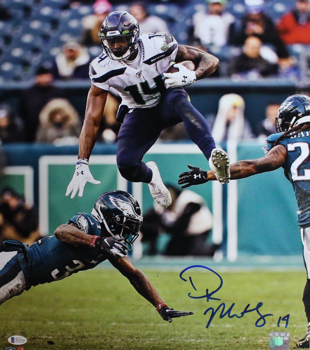 DK Metcalf Autographed/Signed Seattle Seahawks 16x20 Photo BAS 28404 PF
