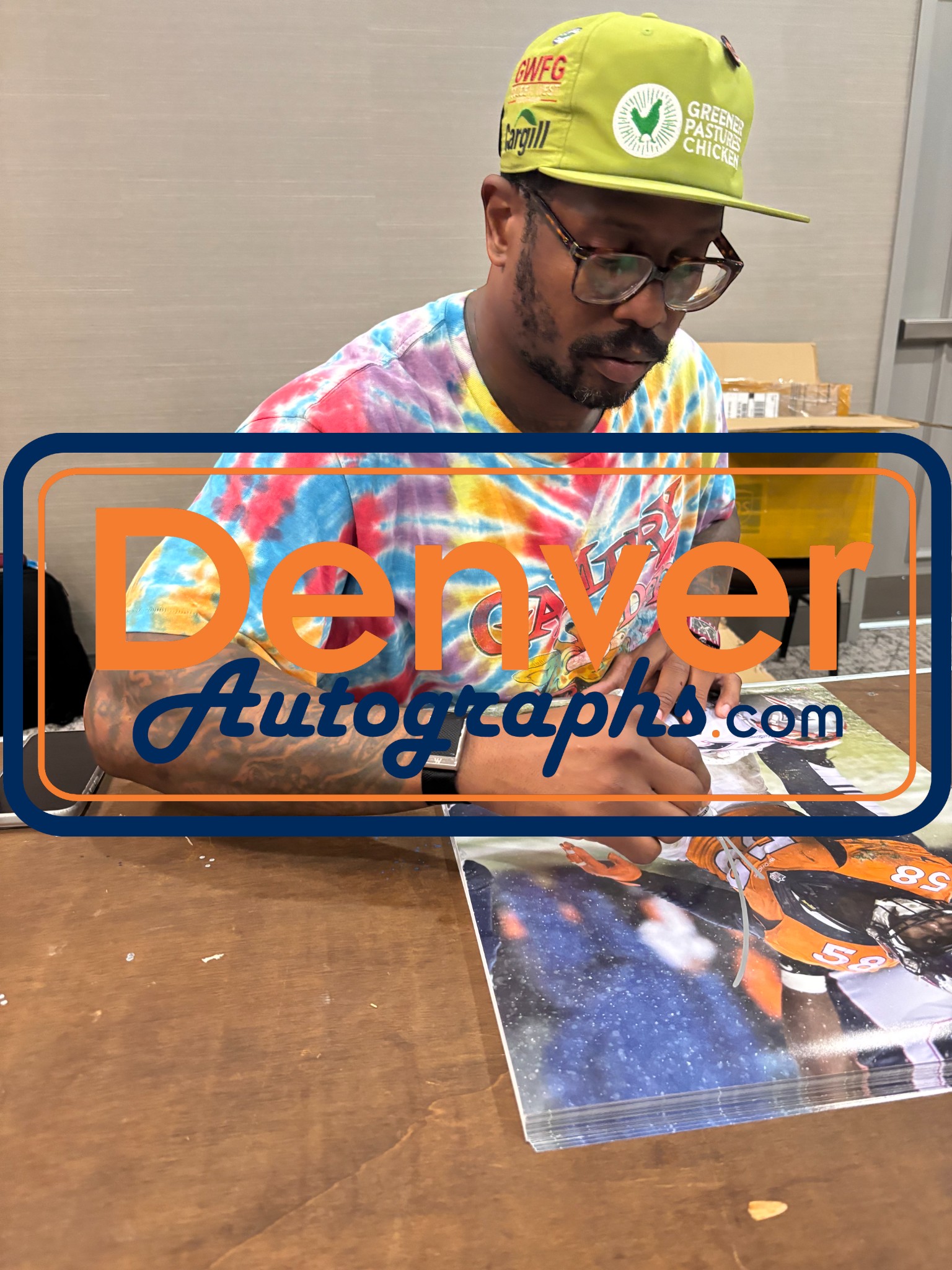 Von Miller Autographed Denver Broncos 16x20 Photo Beckett Witness 54695 4 Von Miller Autographed Denver Broncos 16x20 Photo Beckett Witness 54695