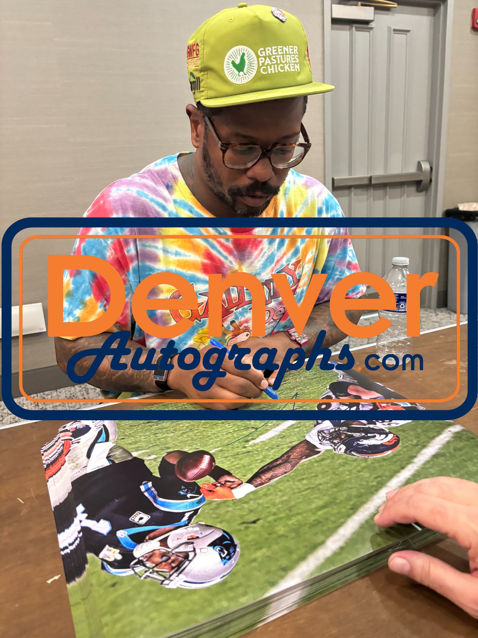 Von Miller Autographed Denver Broncos 16x20 Photo SB MVP Beckett WIT 54700 4 Von Miller Autographed Denver Broncos 16x20 Photo SB MVP Beckett WIT 54700