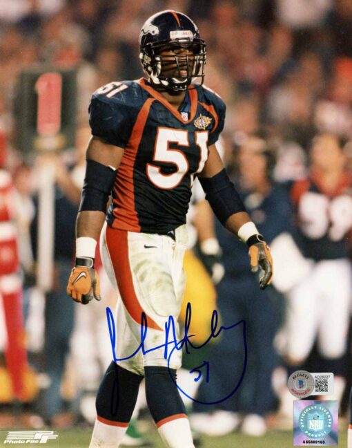 John Mobley Autographed Denver Broncos 8x10 Photo Beckett 51094