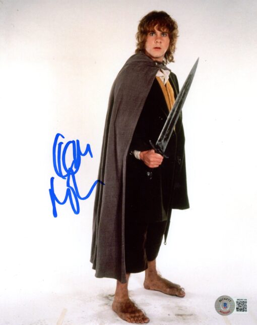 Dominic Monaghan Autographed/Signed Lord of The Rings 8x10 Photo Beckett 46748